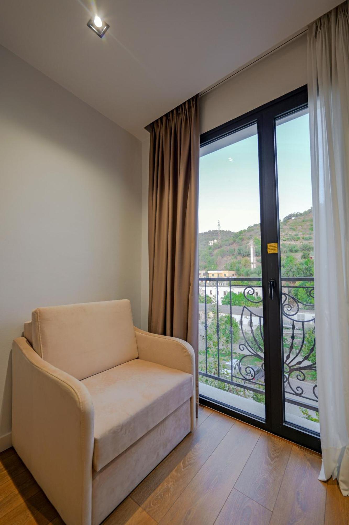Hotel Central Vlore Ngoại thất bức ảnh