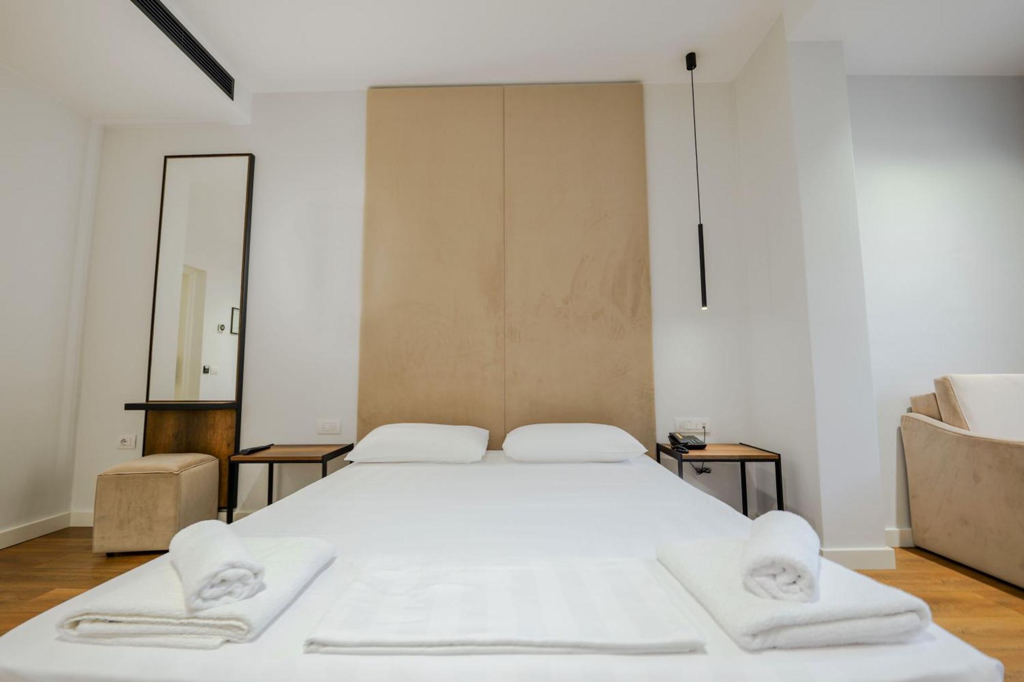 Hotel Central Vlore Ngoại thất bức ảnh