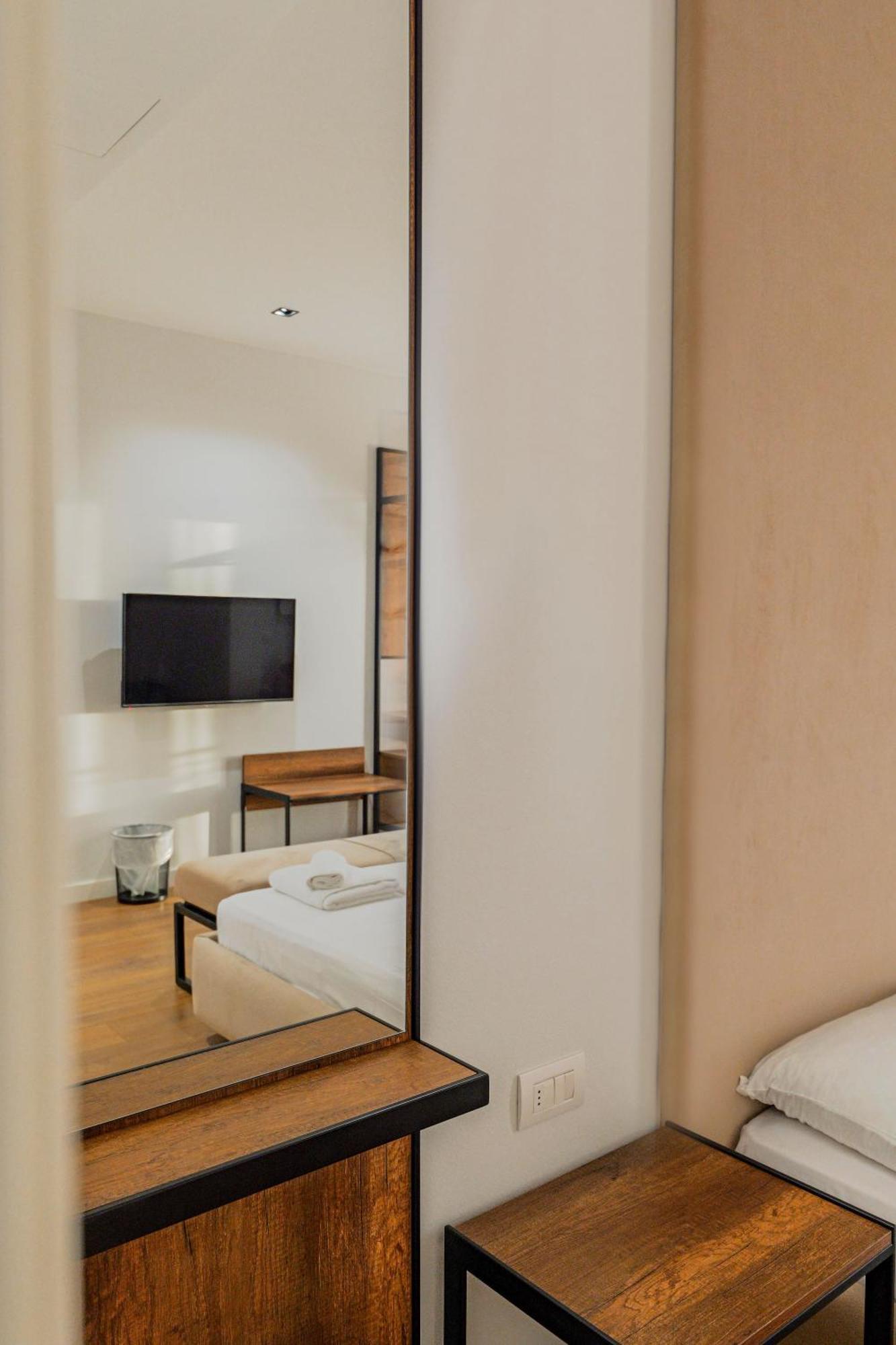 Hotel Central Vlore Ngoại thất bức ảnh