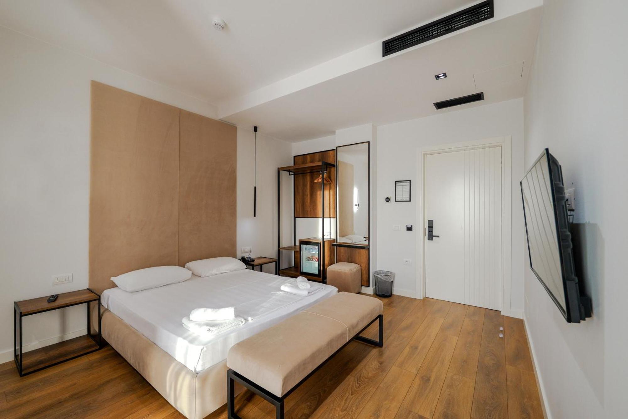 Hotel Central Vlore Ngoại thất bức ảnh