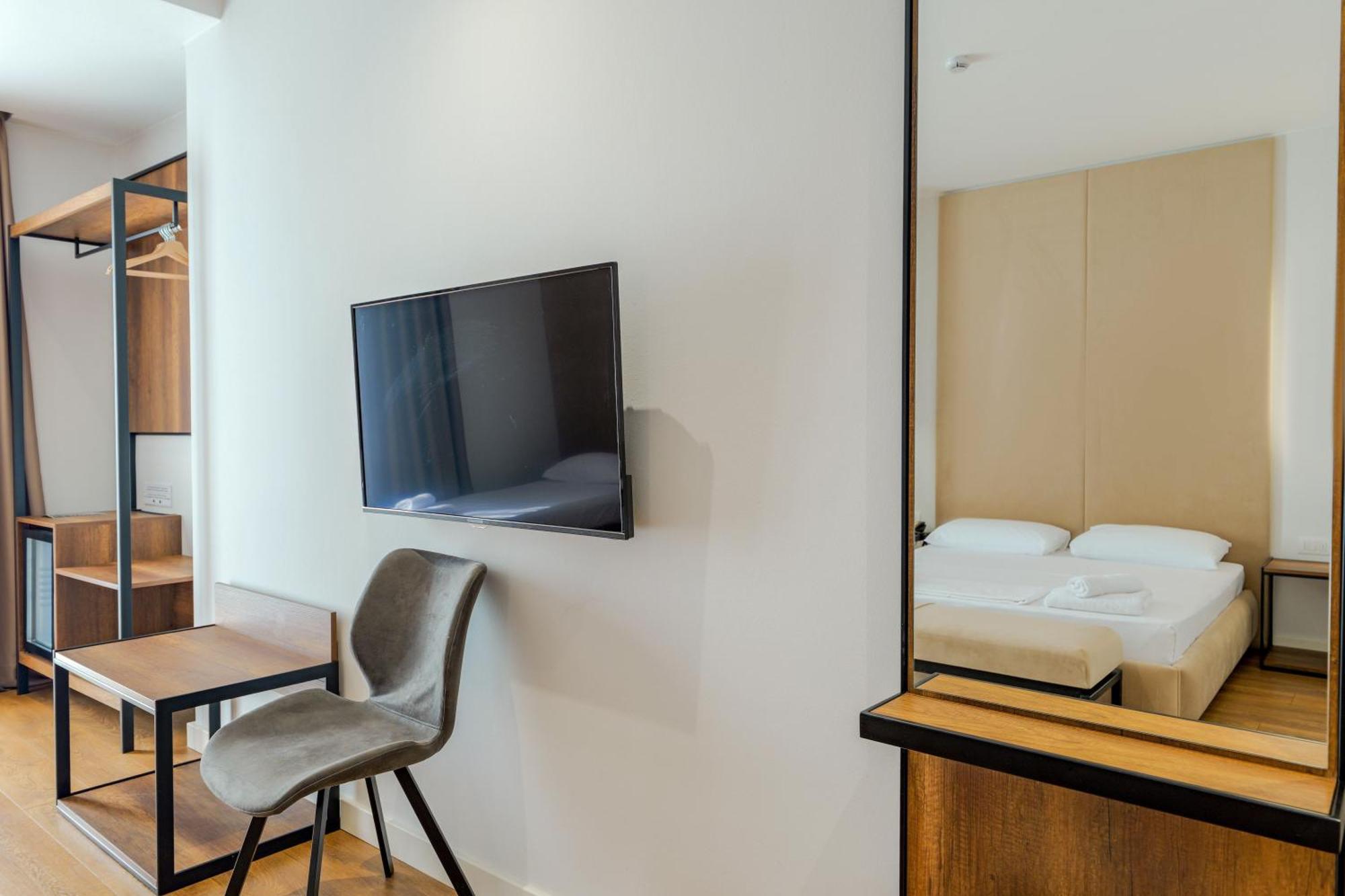Hotel Central Vlore Ngoại thất bức ảnh