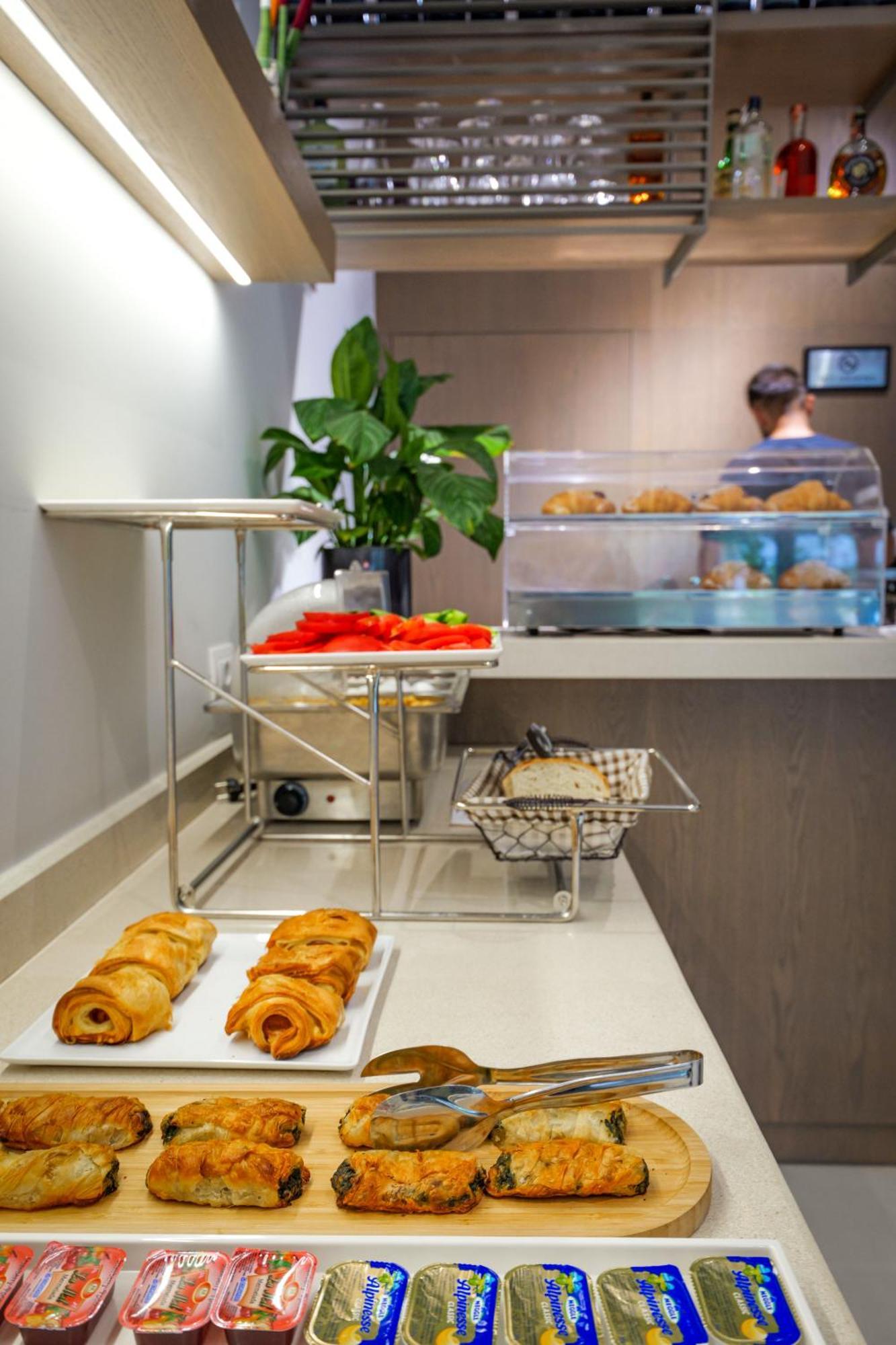 Hotel Central Vlore Ngoại thất bức ảnh
