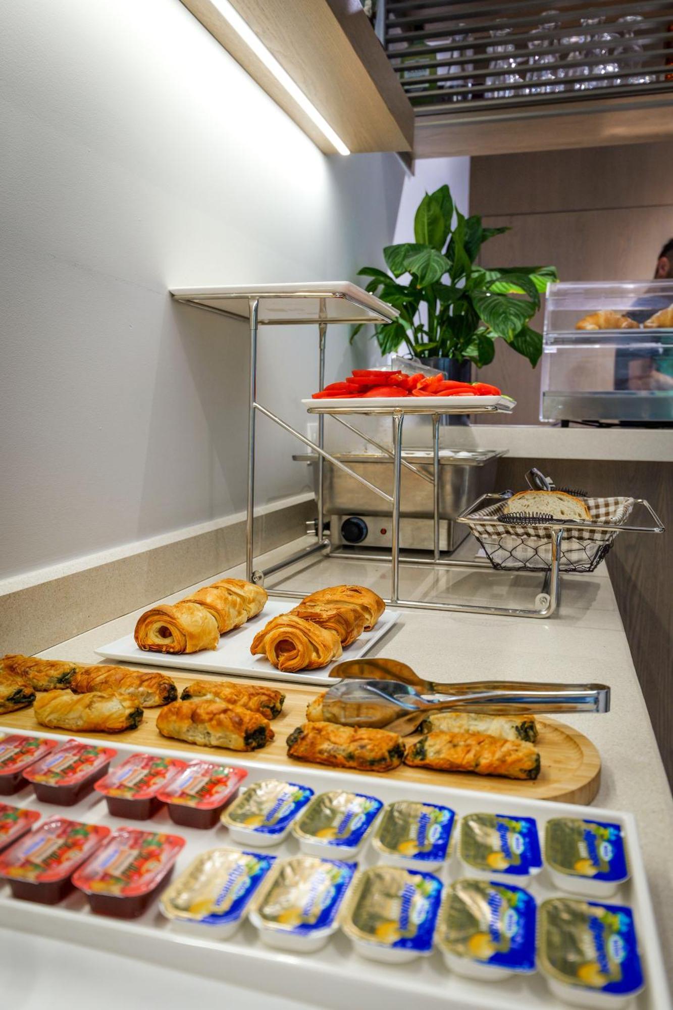 Hotel Central Vlore Ngoại thất bức ảnh