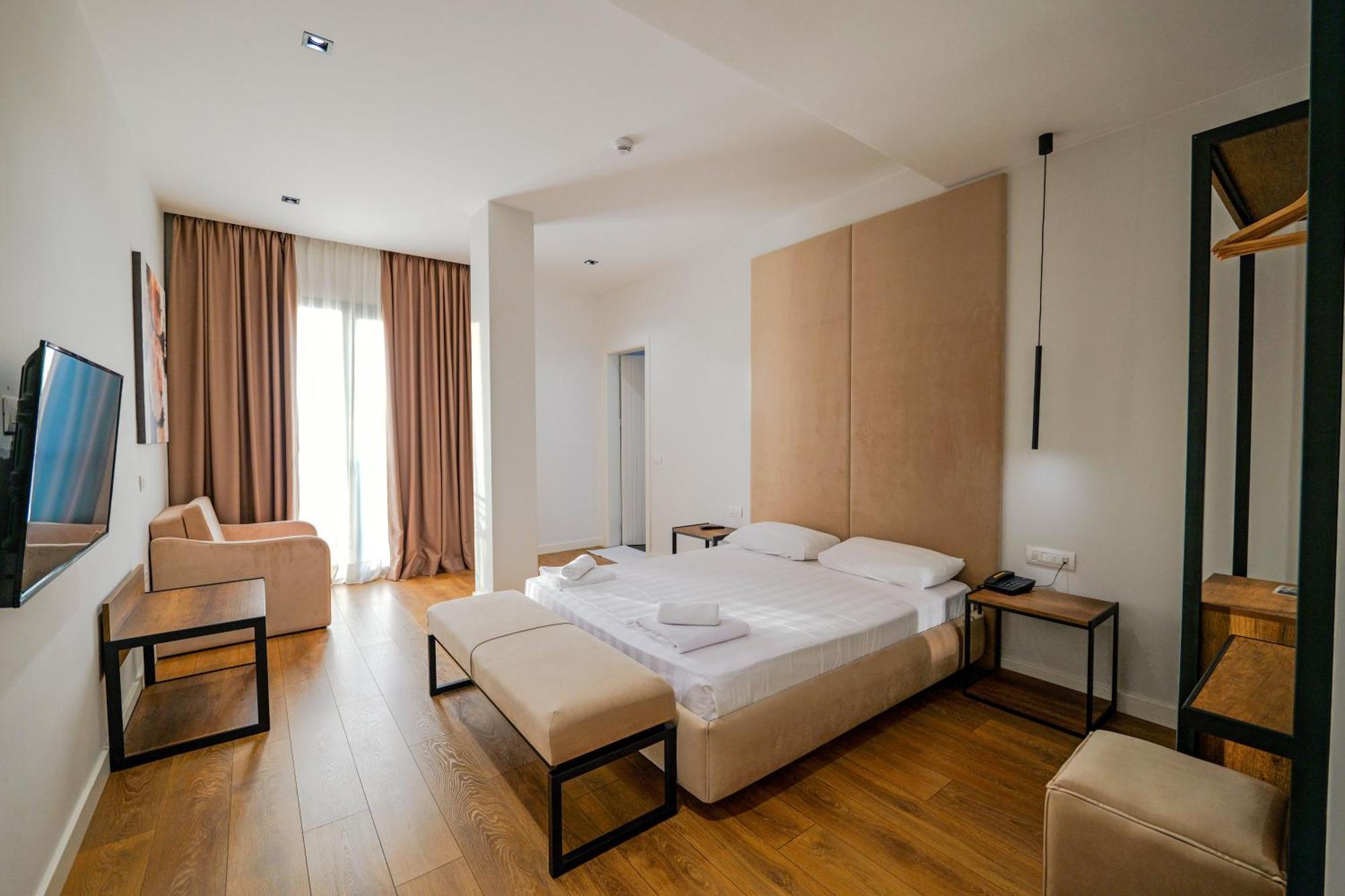 Hotel Central Vlore Ngoại thất bức ảnh