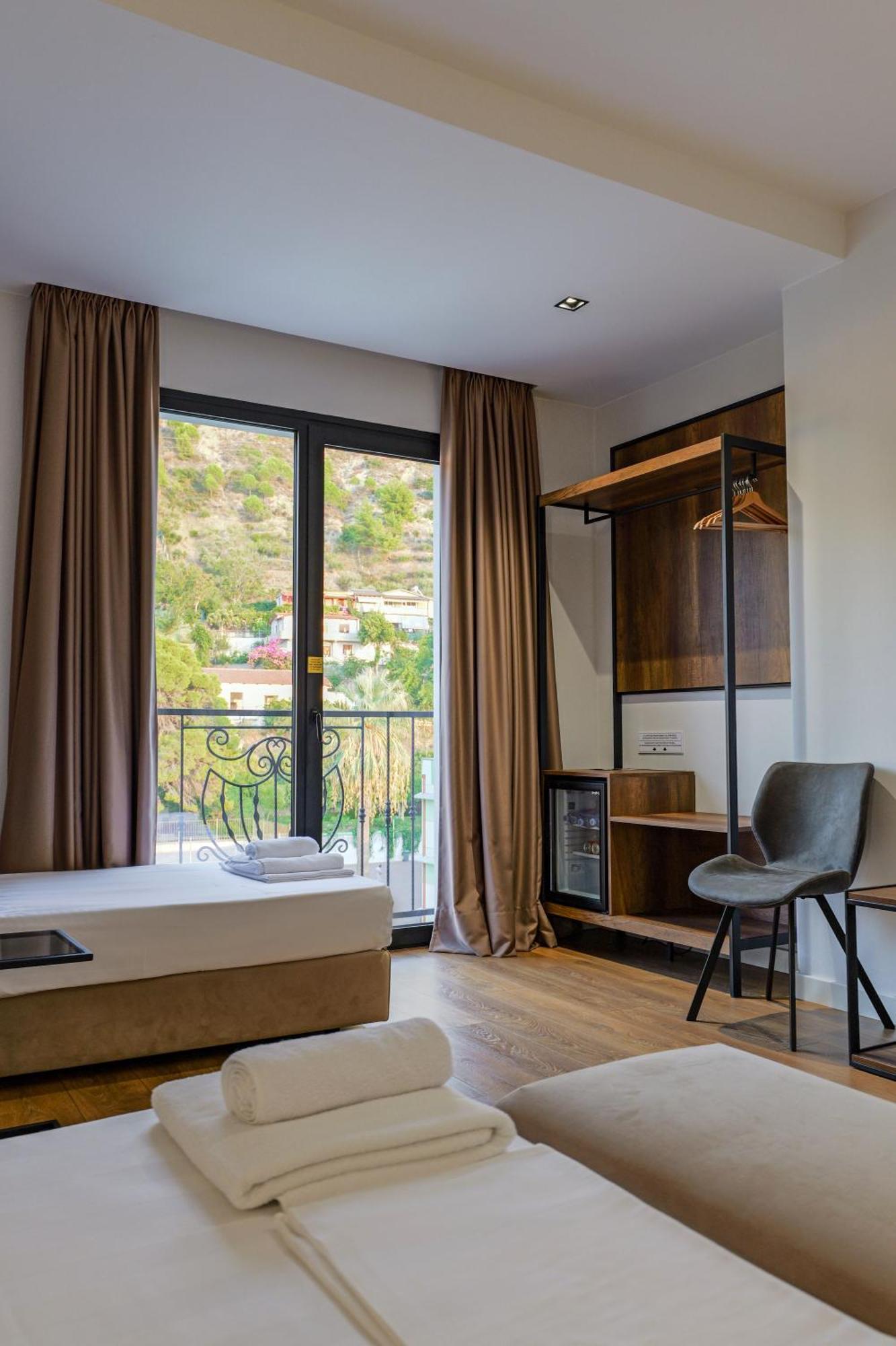 Hotel Central Vlore Ngoại thất bức ảnh