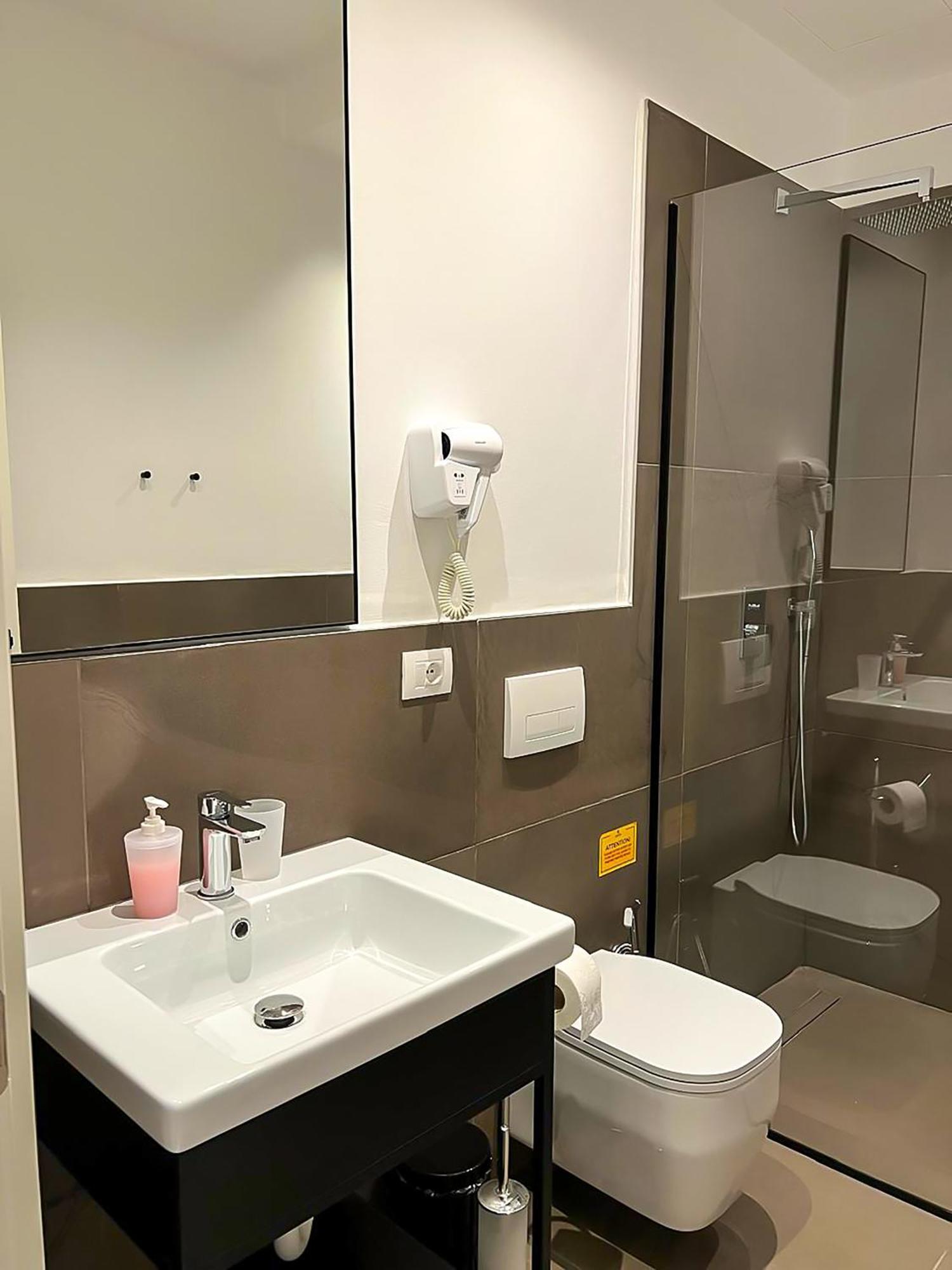 Hotel Central Vlore Ngoại thất bức ảnh